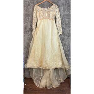 Vintage Teeny Priscilla Champagne Lace Wedding Dress Empire Waist Train Buttons
